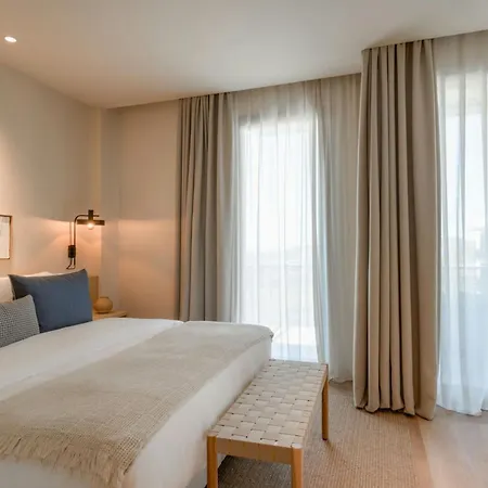 Sabatic Hotel, Autograph Collection 4*